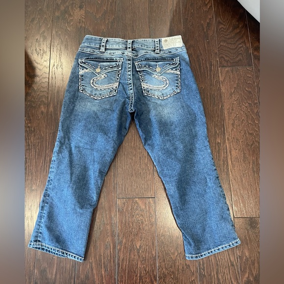 Women's SILVER Jeans Suki Flap Pocket Blue Jean Capri Size 30 - Picture 3 of 6